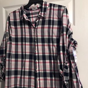 Crown & Ivy lady’s button down shirt!